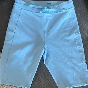 ALO Yoga Women's Light Blue Athletic Shorts